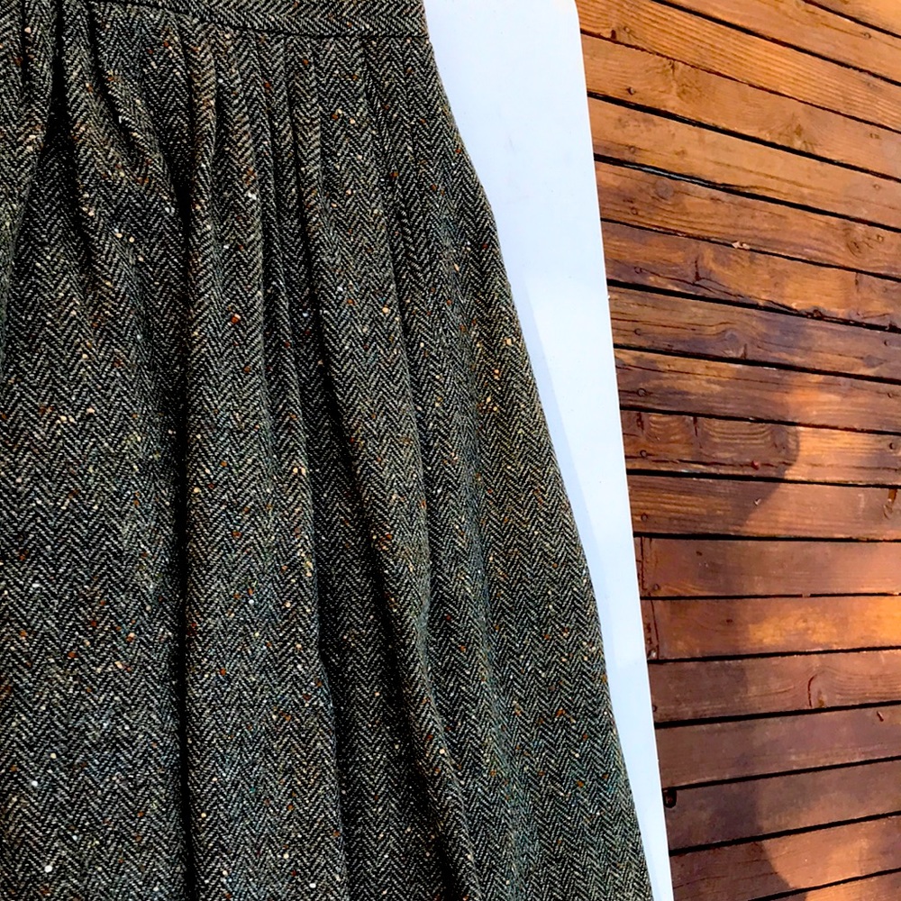 Ralph Lauren size 6 vintage full length skirt pleated lined wool Herringbone?